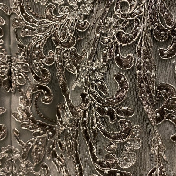 Elegant Silver Embellished Dress NWT - Picture 14 of 14